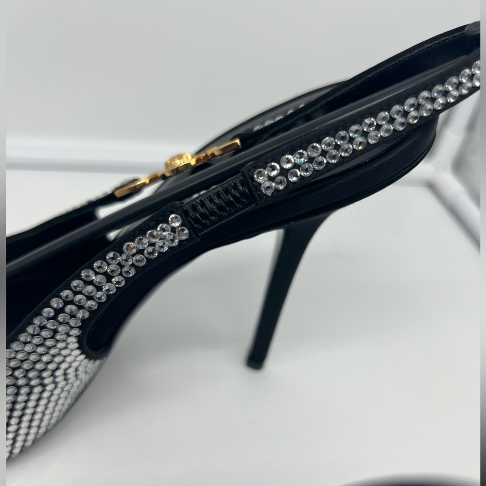 NIB VERSACE Medusa Crystal Embellished '95 Black Satin Slingback Pumps sz 39.5 - Picture 13 of 17